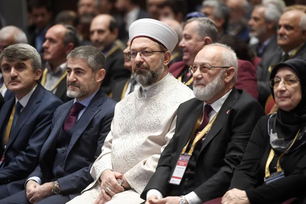 نشست قانون اساسی کنفدراسیون کشورهای اسلامی با حضور رئیس سازمان دیانت و معاون وقت وزیر اقتصاد